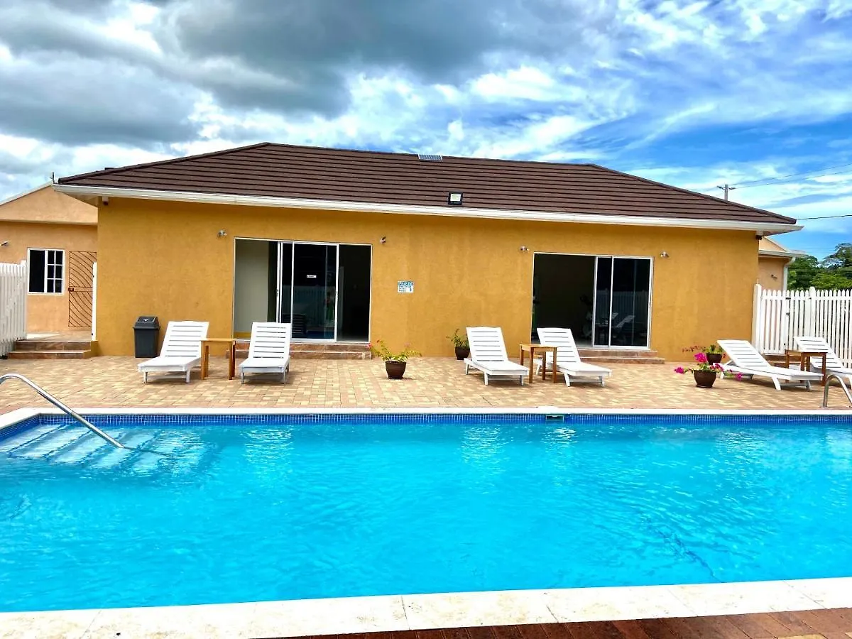 Holiday home Rose Bed And Breakfast Runaway Bay