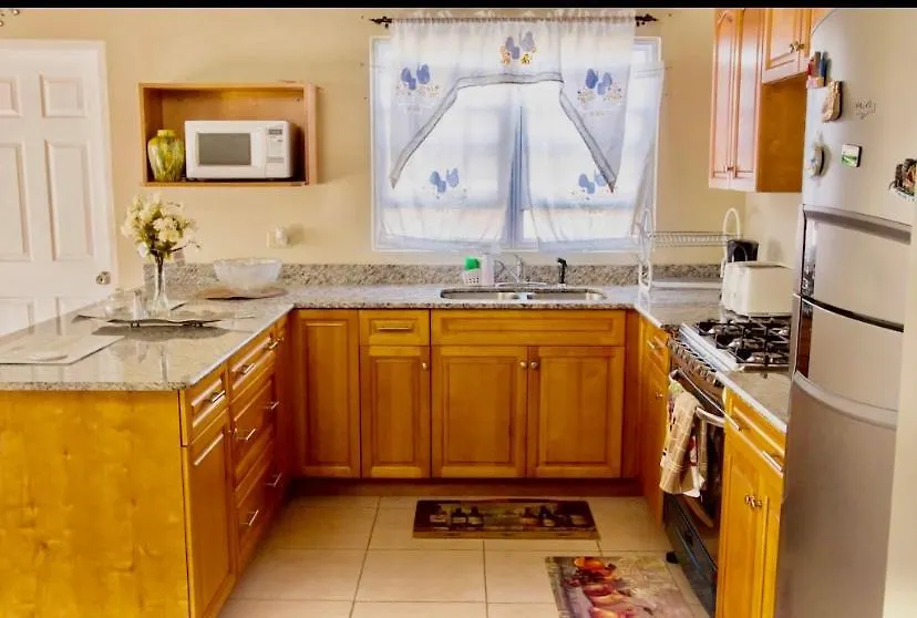 Holiday home Rose Bed And Breakfast Runaway Bay
