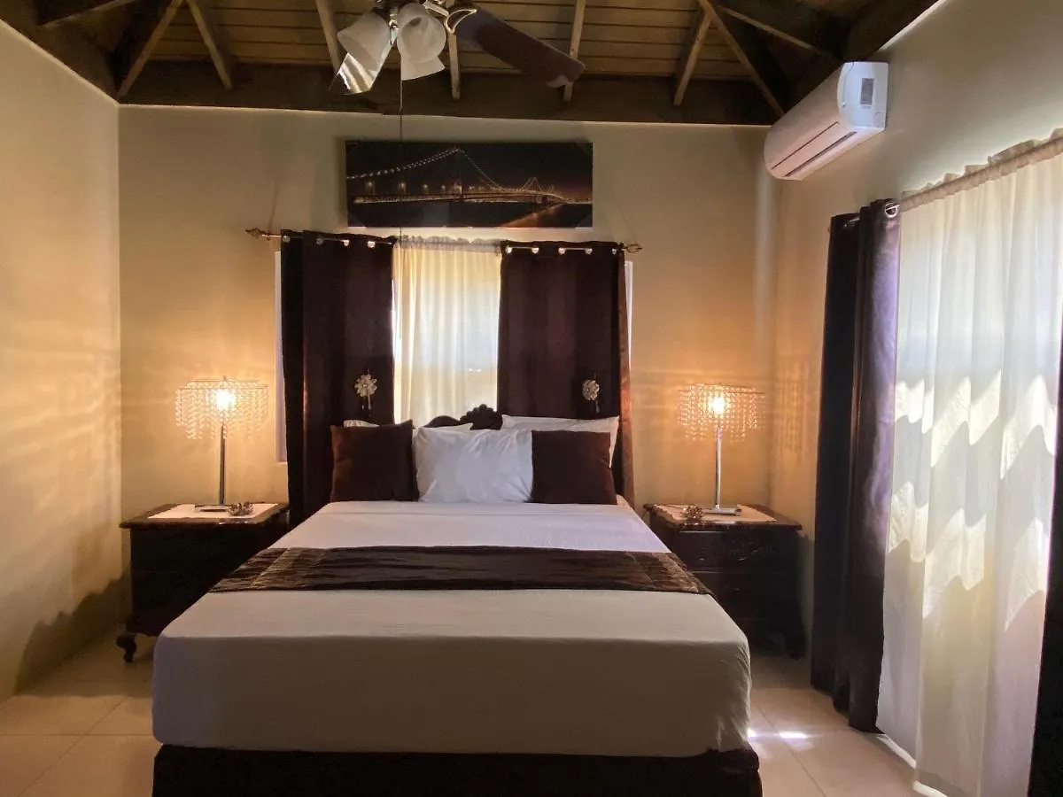 Rose Bed And Breakfast Runaway Bay Holiday home